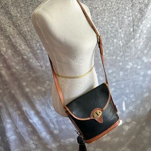 Dooney & Bourke  Crossbody bag